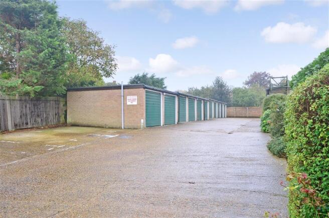 Driveway/Parking