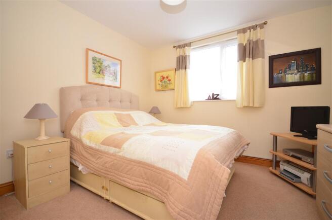 Bedroom 3/Study