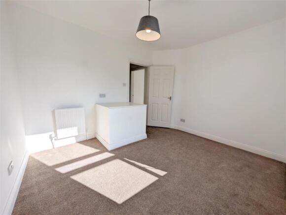 2 bed House for sale Image 8