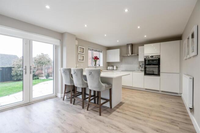 3 Pastures Drive_10.jpg