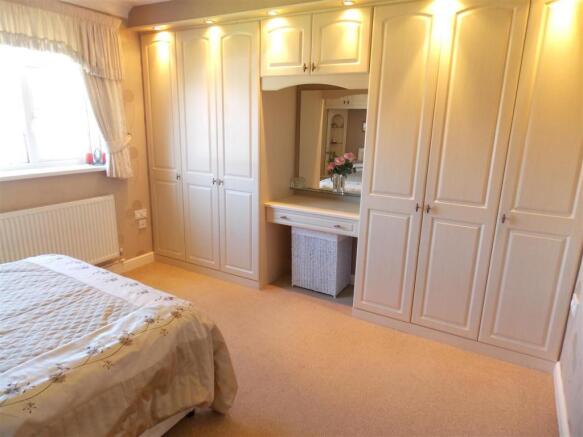 BEDROOM 1 EXTRA PHOT