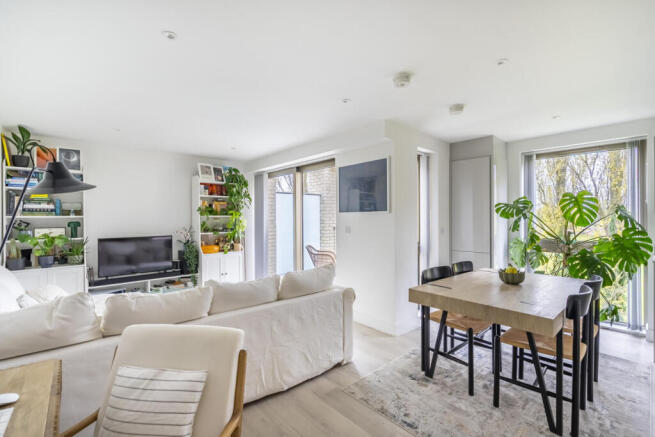 2 bed Apartment for sale Image 7