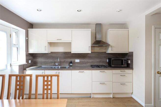 3 bed Semi-Detached for sale Image 4