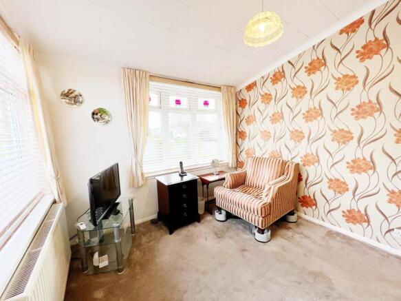 Bedroom 2 pic 2.jpg