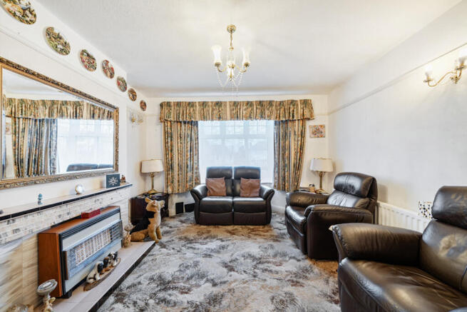 1387079-15-6936ba...