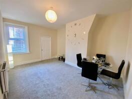 35, Faraday Grove, Bensham, Gateshead NE8 4UL