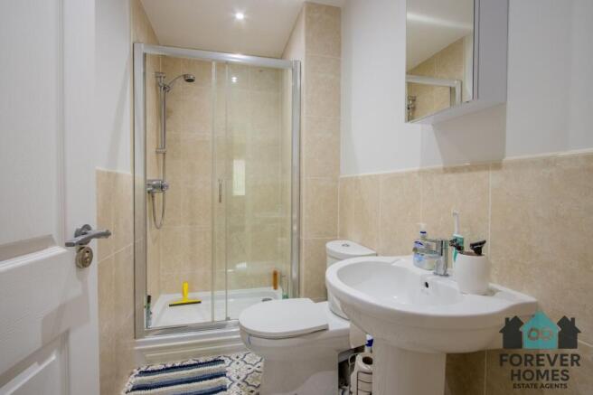 2 bed Flat for sale Image 9