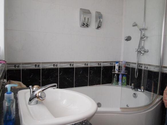 Photo 10