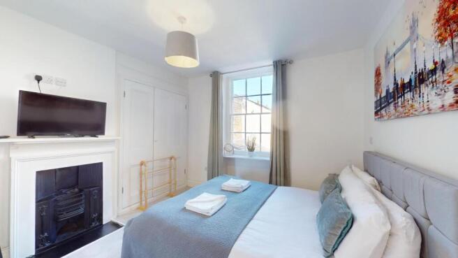Flat-2-38-Boroughgate-BEDROOM.jpg