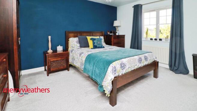 4 bed Detached for sale Image 4