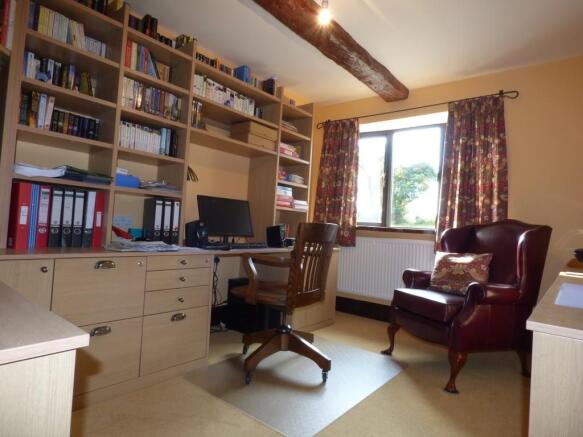 Photo 10