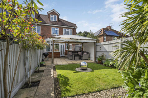 Buckland Road, Lower Kingswood, KT20