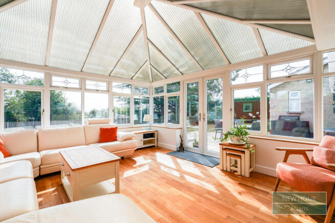 3 bed Bungalow for sale Image 3