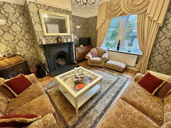 4 bed Detached for sale Image 6