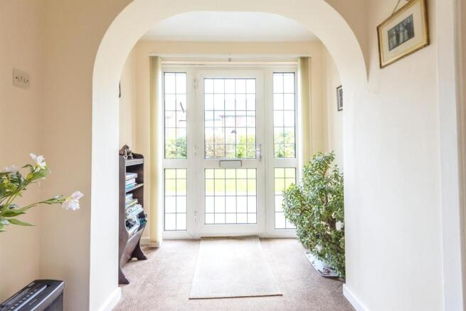 Entrance Hallway: