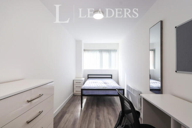 1 bed Flat to rent Image 6