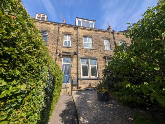 4 bed Terraced for sale in shipley