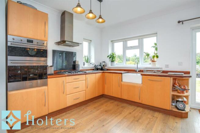 Kitchen Angle 8.jpg