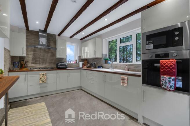 3 bed Detached for sale Image 4