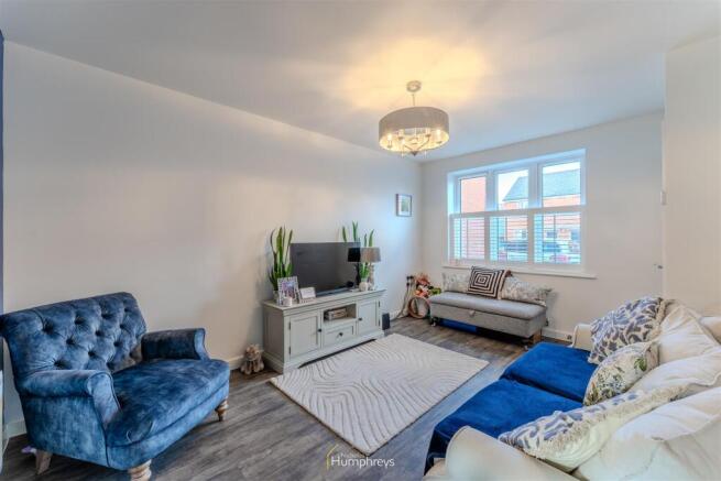 Dewberry Close-5.jpg