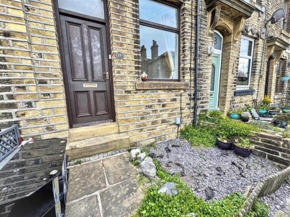 3 bed Terraced for sale Image 11