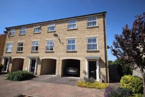 9, Bucklands Grove, Chippenham SN15 3GR
