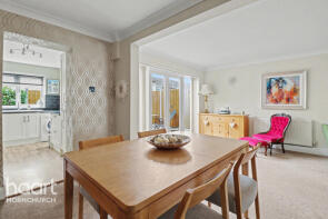 80, Tangmere Crescent, Hornchurch RM12 5PX
