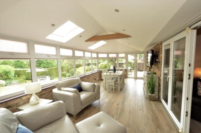 Garden room 