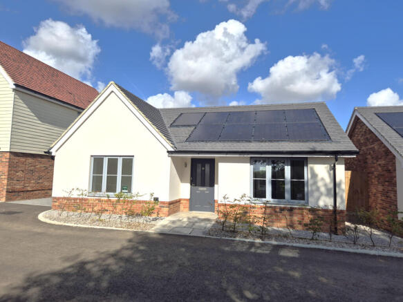 Foxglove Place Felsted photo 4