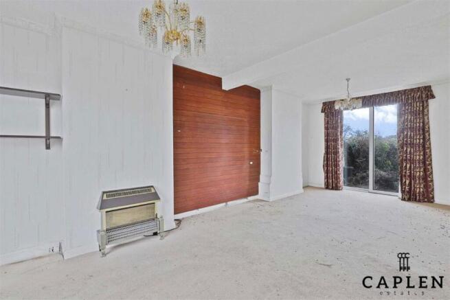 Applegarth Drive, Ilford photo 2