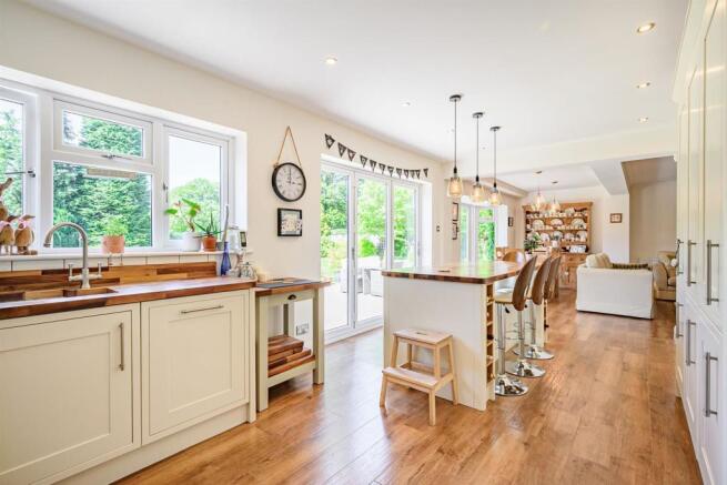 8516013-interior29.jpg