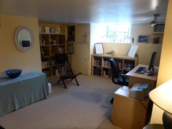 ANOTHER ROOM ASPECT