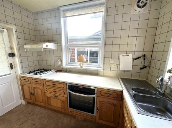 kitchen 3.jpg
