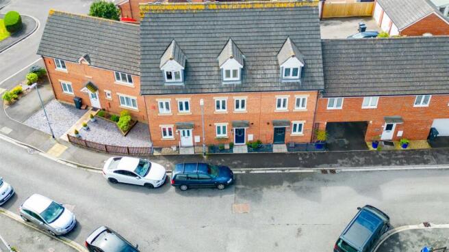 10 Rambler Way-2.jpg