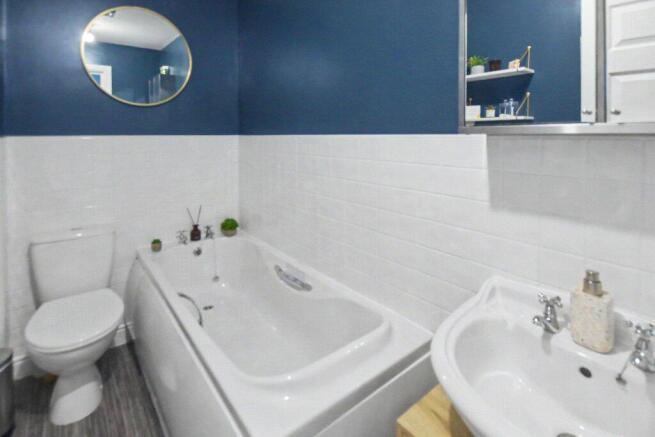 3 bed Town House for sale Image 10