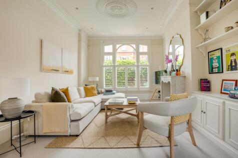 Bovingdon Road,
Sands End, SW6