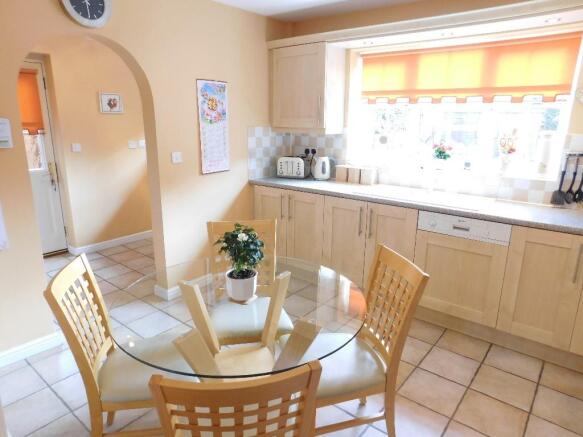 Kitchen/Breakfast Rm