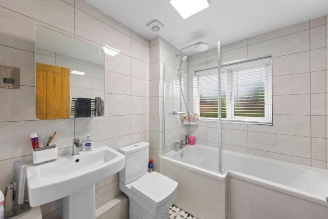 Tunbridge Close, Great Sankey, WA5 photo 4