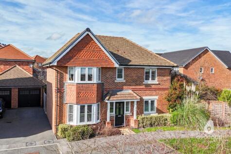 Elisha Close, Spencers Wood, RG7