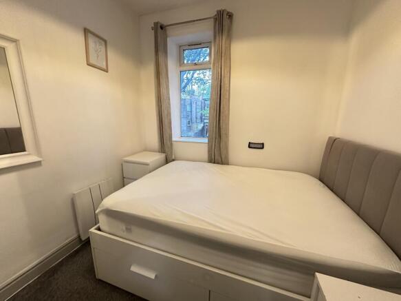 1 bed Flat to rent Image 7