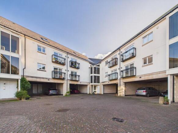 CAM02089G0-PR0608...