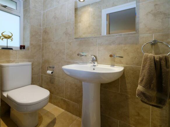 GUEST ENSUITE