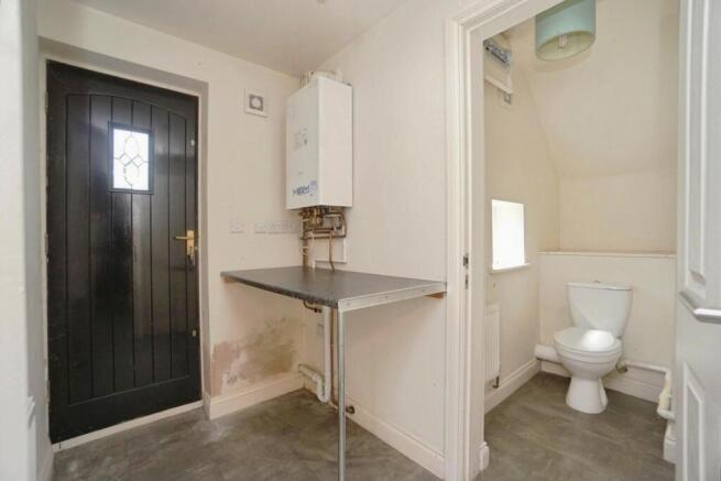 3 bed Semi-Detached for sale Image 10