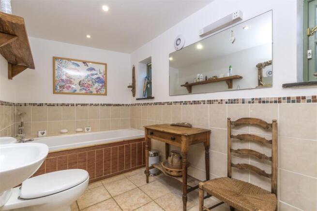 Bathroom-Annex