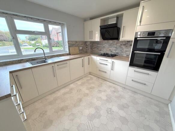 11 Wakehurst Plac...