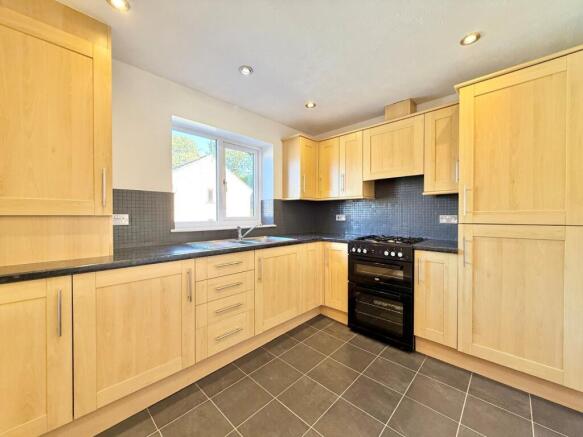 1 bed Flat to rent Image 3