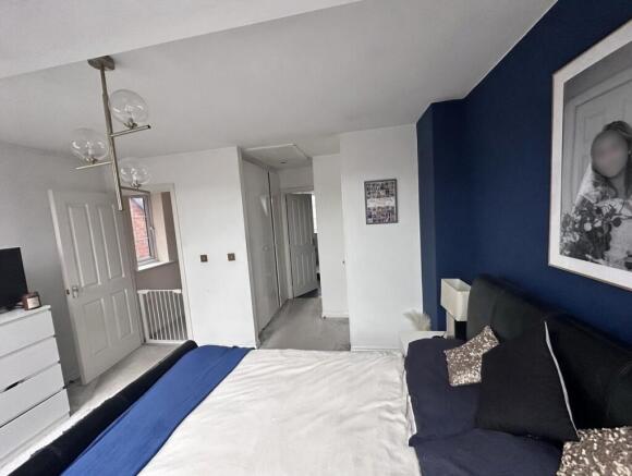 3 bed Semi-Detached for sale Image 8