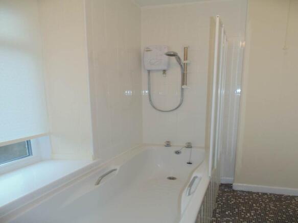 BATHROOM 3