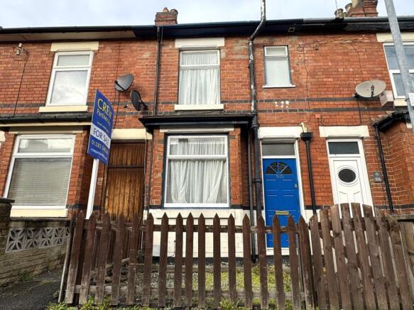 3-bed terraced on Oak Street, Burton-on-Trent, DE14, £130,000