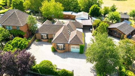 Tongham Road, Runfold, Farnham, Surrey, GU10